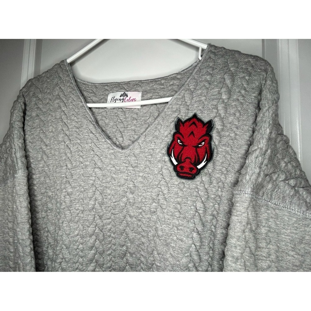 Arkansas Razorbacks Embroidered Cable Knit V-Neck Sweater Sz‎ Womens Medium NWOT